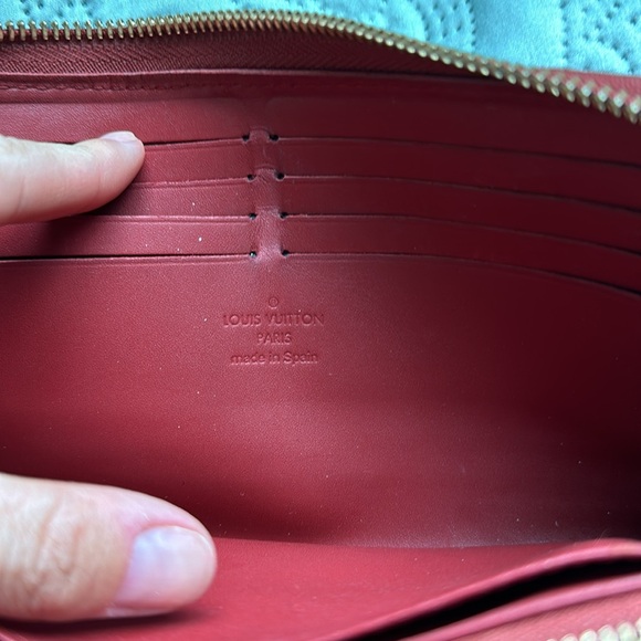 Louis Vuitton Wallet - Picture 6 of 7